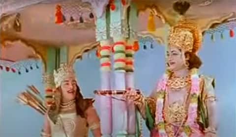 பிளாஷ்பேக் : எளிய தமிழில் கீதோபதேசம் - கண்ணதாசனின் கவிப்புலமைக்கு சான்றான “கர்ணன்”