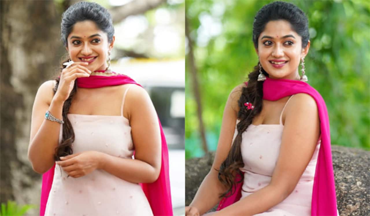 சவுந்தர்யா ரெட்டி லேட்டஸ்ட் கிளிக்ஸ் வைரல்
