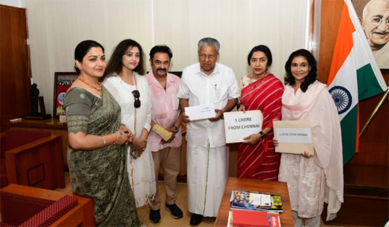 வயநாடு பாதிப்பு : கேரள முதல்வரிடம் 1 கோடி நிதி கொடுத்த மீனா, சுஹாசினி, குஷ்பூ!