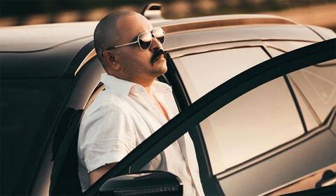 கெட்டப்பை மாற்றிய தினேஷ்; என்ன ஒரு மாஸ்!