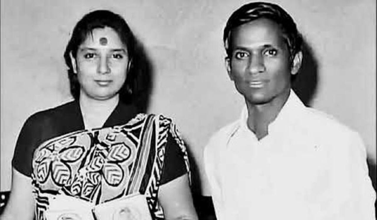 பிளாஷ்பேக் : பாடகி எஸ் ஜானகியை அழவைத்த இளையராஜாவின் பாடல்
