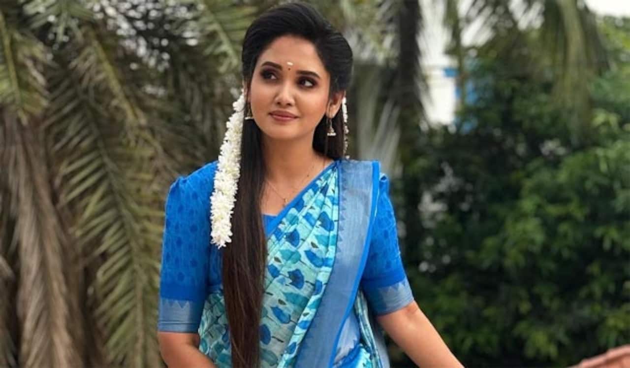 சீரியலிலிருந்து விலகியது ஏன்? சாய் காயத்ரி விளக்கம்