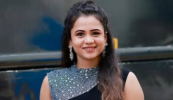 மணிமேகலைக்கு பதிலடி கொடுத்த பிரபலங்கள் : இப்படியா அசிங்கப்படுத்துவது?