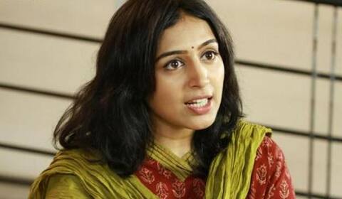 இயக்குனர் தான் என்னை அறைந்தார்.. ஆனால் பிளேட்டை மாற்றி விட்டார்கள் - பத்மபிரியா வேதனை