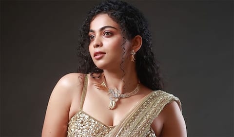 எப்போதும் நடிப்பில் இனியவள் பாடினி