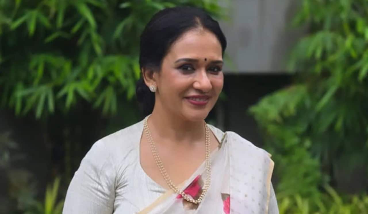 விக்ரம் பட நடிகைக்கு போதை கும்பல் மிரட்டல்