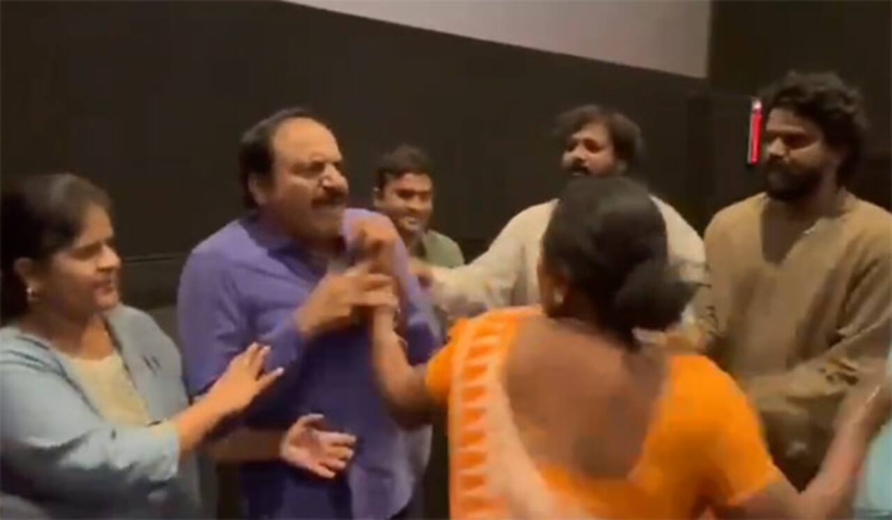 வில்லன் நடிகர்களே உஷாரா இருங்க...! -  தியேட்டர் விசிட்டுக்குப் போன நடிகரை அறைந்த ரசிகை