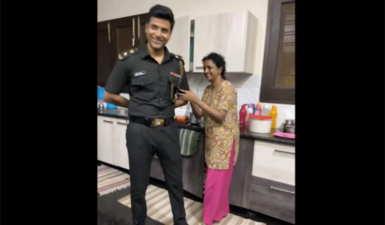 அமரன் லுக்கில் மனைவிக்கு இன்ப அதிர்ச்சி தந்த சிவகார்த்திகேயன்