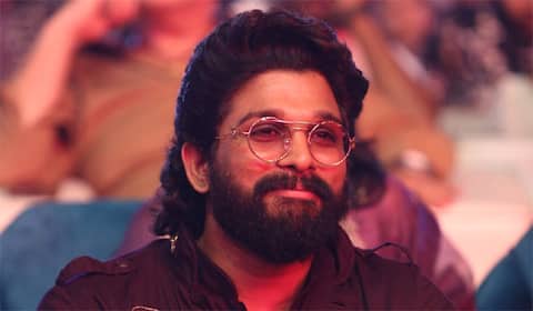 தியேட்டரில் பலியான ரசிகையின் குடும்பத்துக்கு 25 லட்சம் நிவாரணம் : அல்லு அர்ஜுன் அறிவிப்பு