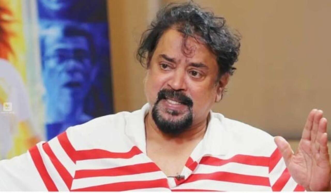 ஹேக் செய்யப்பட்ட ஒளிப்பதிவாளர் சந்தோஷ் சிவன் வாட்ஸ்அப் கணக்கு