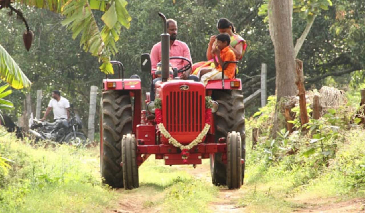 விவசாய பின்னணியில் உருவாகி உள்ள ‛டிராக்டர்