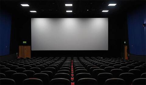 படங்கள் இல்லை… : தற்காலிகமாக மூடப்படும் தியேட்டர்கள்
