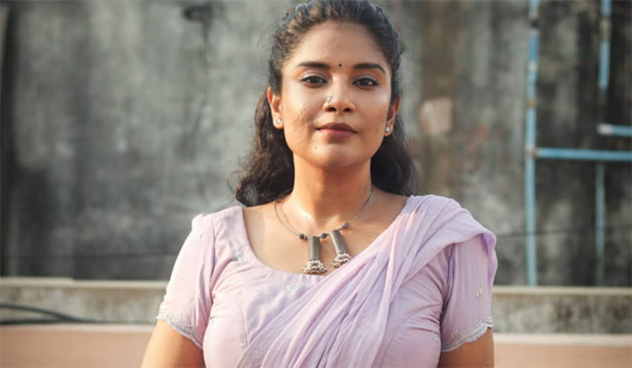 சினிமா காதலி : சந்தோஷத்தில் சபிதா