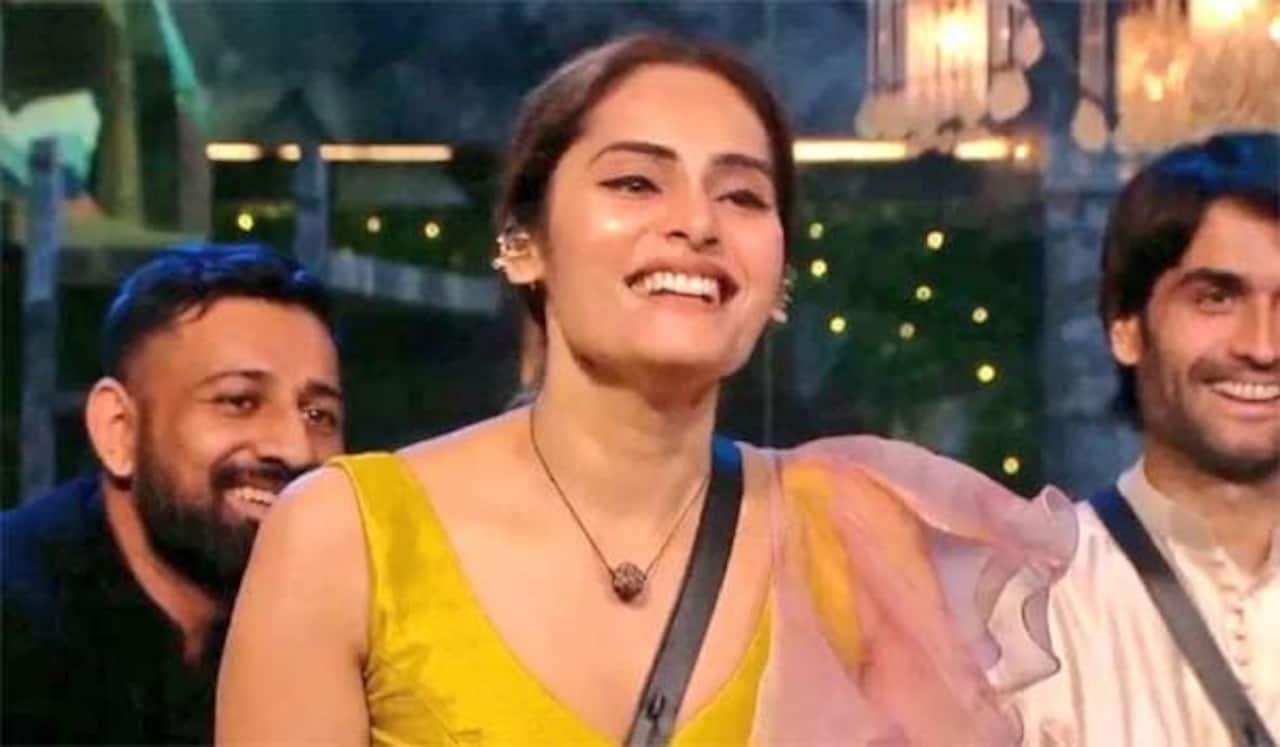ஹிந்தி பிக்பாஸை புரொமோட் செய்யும் தமிழ் பிரபலங்கள்