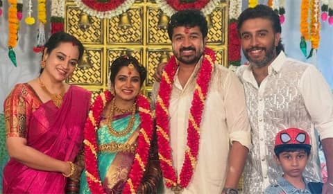சீரியல் நடிகை ஸ்ரீருத்திகாவின் வளைகாப்பு! வைரலாகும் புகைப்படங்கள்