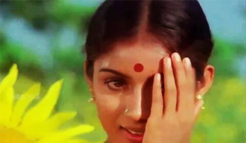 பிளாஷ்பேக்: ரேவதி வெட்கத்தின் ரகசியம்