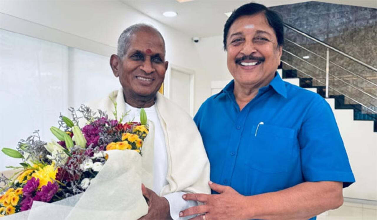 இளையராஜாவிற்கு தங்கச்சங்கிலி அணிவித்து வாழ்த்திய சிவகுமார்