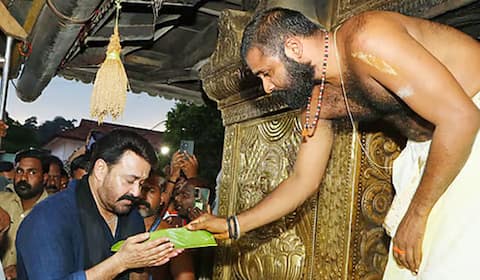 மம்முட்டிக்காக, மோகன்லால் பிரார்த்தனை செய்த தகவலை நாங்கள் வெளியிடவில்லை : தேவசம் போர்டு மறுப்பு
