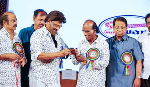 கவிஞர் முத்துலிங்கத்தின் பாராட்டு விழா: திரைப்பிரபலங்கள் பங்கேற்பு