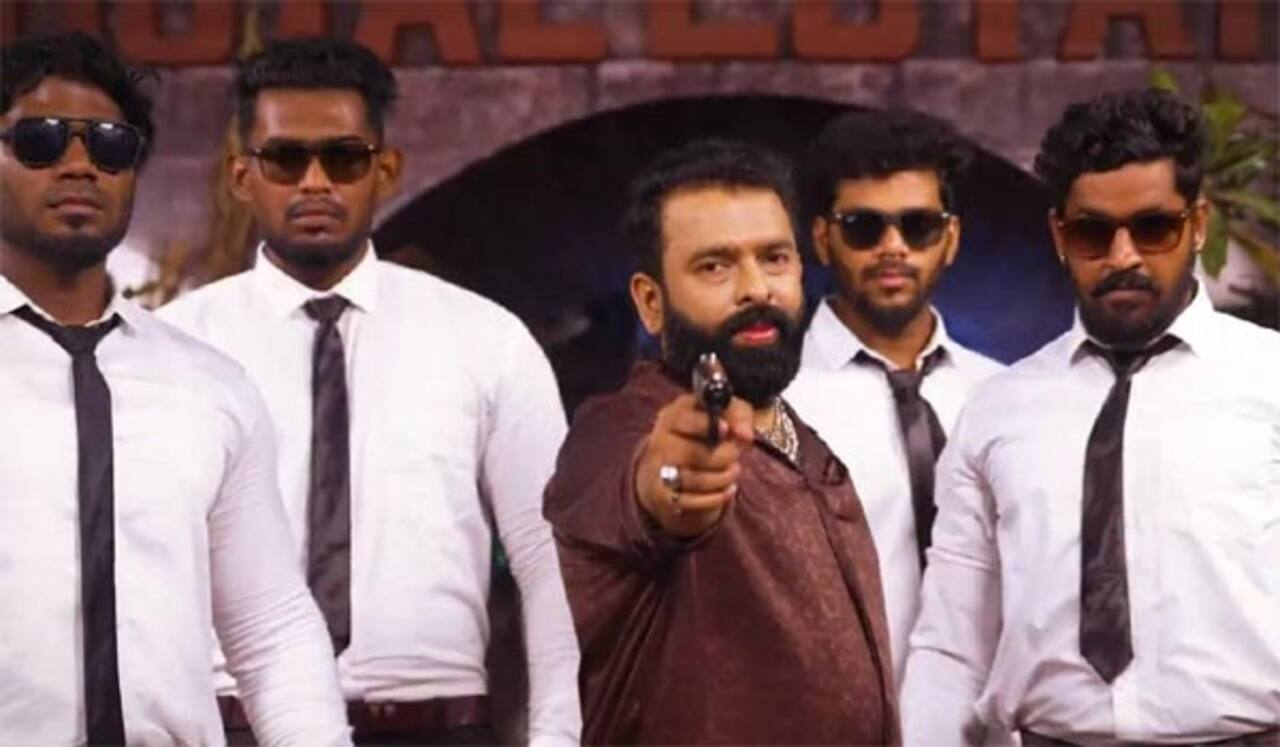 டி.ராஜேந்தரின் பாடலை தழுவி உருவாக்கப்பட்ட சூர்யாவின் ரெட்ரோ பட பாடல்!