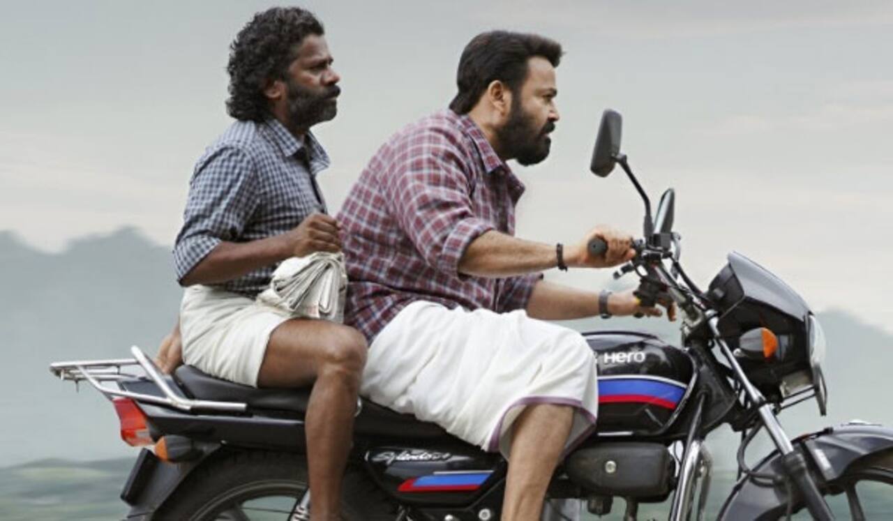 தொடரும் பட போஸ்டர் மூலம் ஹெல்மெட் விழிப்புணர்வு ; போலீஸுக்கே பூமராங் ஆக திரும்பிய கருத்துக்கள்