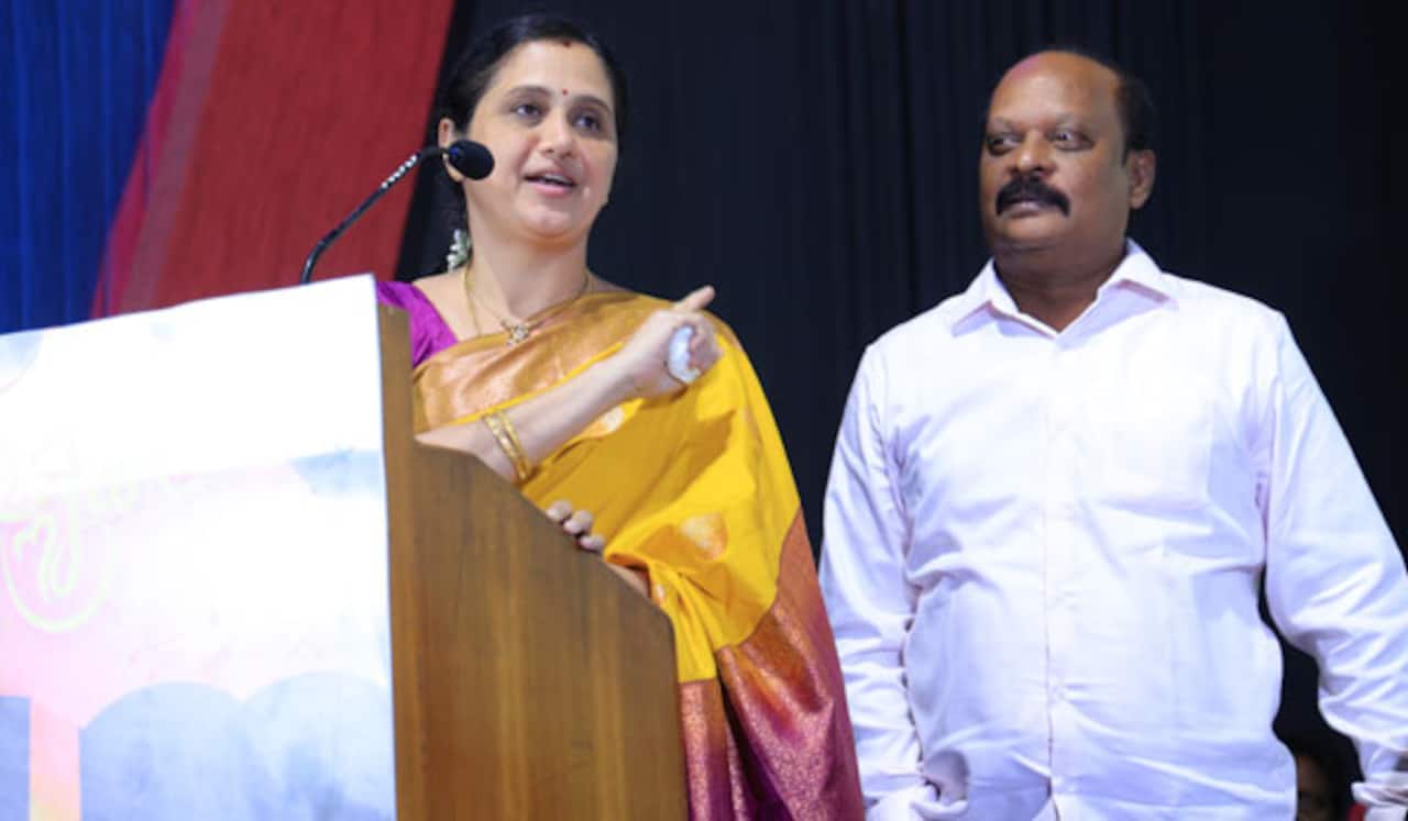 30 ஆண்டுகளுக்குப் பிறகு அறிமுகப்படுத்திய இயக்குனருக்கு நன்றி சொன்ன தேவயானி
