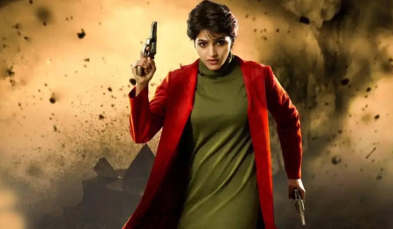 டெரர் போலீஸ் அதிகாரியாக சாய் தன்ஷிகா
