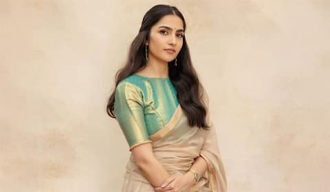 ராணுவ குடும்பத்தை சேர்ந்த ருக்மணி வசந்த்
