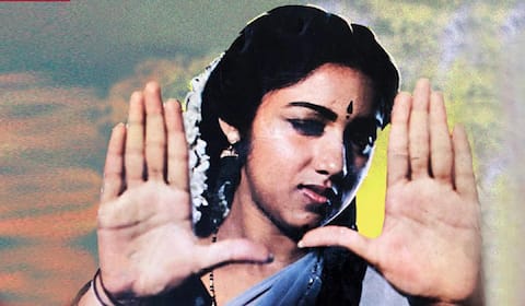 பிளாஷ்பேக் : ஆண்பாவத்தில் 5 நாள் மட்டும் நடித்த ரேவதி
