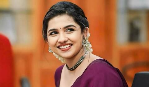 டாக்டர் ஆக ஆசைப்பட்ட ஹீரோயின்