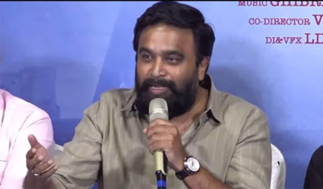 படம் என்ன ஜானர் என்று ரிலீஸுக்கு முன்பே சொல்லிவிடுங்கள் ; சசிகுமார் வேண்டுகோள்