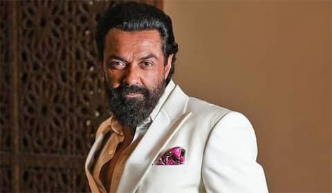 ஜனநாயகன்  படப்பிடிப்பு தளத்துக்கு திரண்ட ரசிகர்கள் : பாபி தியோல் ஆச்சரிய  தகவல்