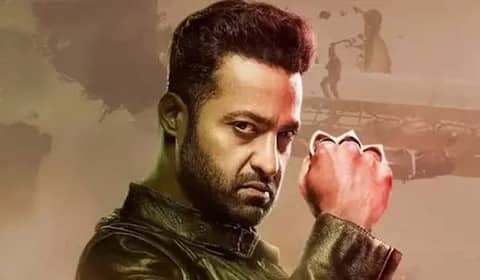 ‛வார் - 2 படம் தோல்வி அடைந்ததால் ஜூனியர் என்டிஆரின் அடுத்த படத்தை கைவிட்ட நிறுவனம்!