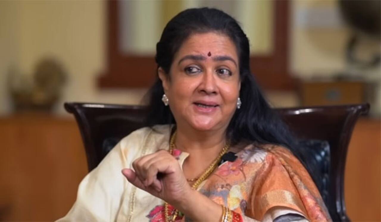 நடிகர் சங்க தேர்தலில் ஏன் போட்டியிடவில்லை ? நடிகை ஊர்வசி விளக்கம்