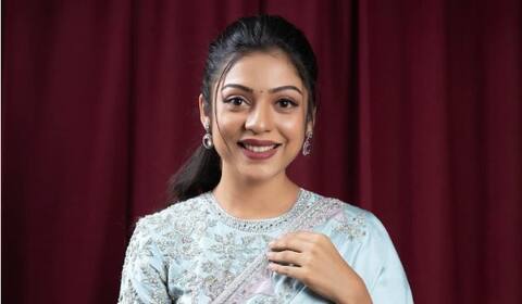 பத்து வருட பயணத்தில் முதன்முறையாக தாய்மொழியில் நடிக்கும் சந்தோசத்தில் வர்ஷா பொல்லம்மா