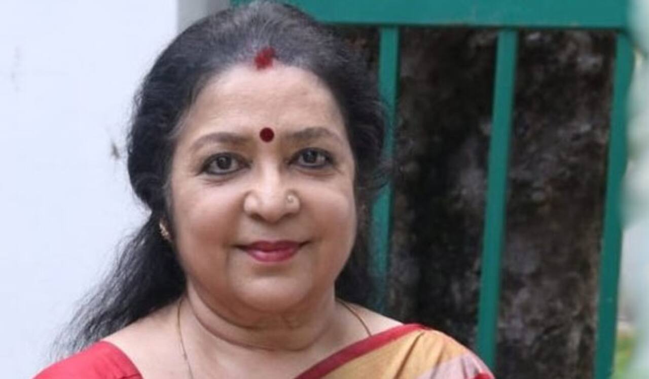 அப்ப தியேட்டரில் ஓடின இப்ப, செல்போனில் ஓடுது : நடிகை லதா