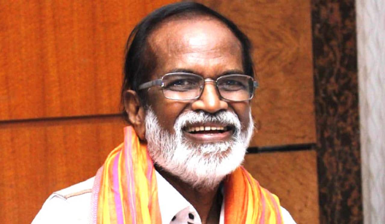 கவிஞர் வாலி விருது பெறும் கங்கை அமரன்