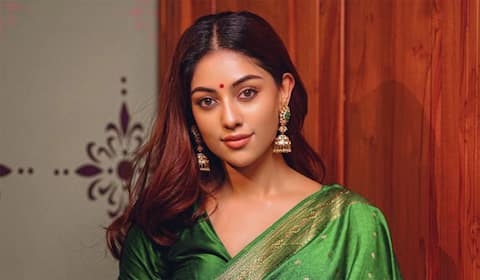 கேர்ள் பிரண்டை மலைபோல நம்பும் அனு இம்மானுவேல்