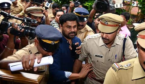 சாதாரண மனிதராக என்னை வாழவிடுங்கள் : பலாத்காரத்தில் பாதிக்கப்பட்ட நடிகை உருக்கம்