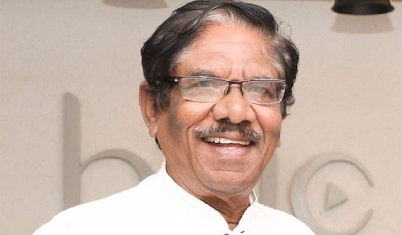 தீவிர சிகிச்சை பிரிவில் தொடர் கண்காணிப்பில் இயக்குனர் பாரதிராஜா