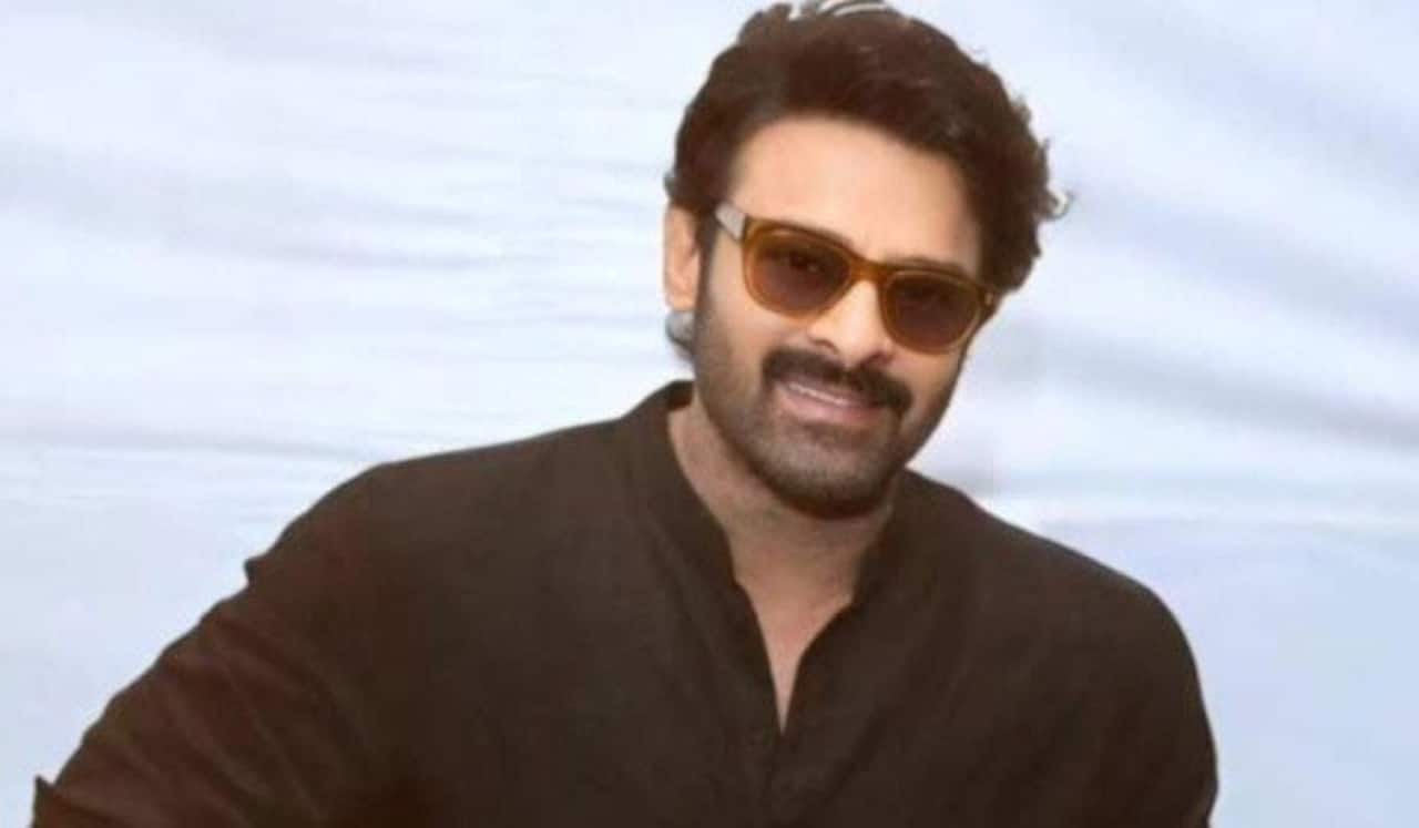 மும்பை படப்பிடிப்பில் படக்குழுவினருக்காக சென்னையிலிருந்து உணவு வரவழைத்த பிரபாஸ்