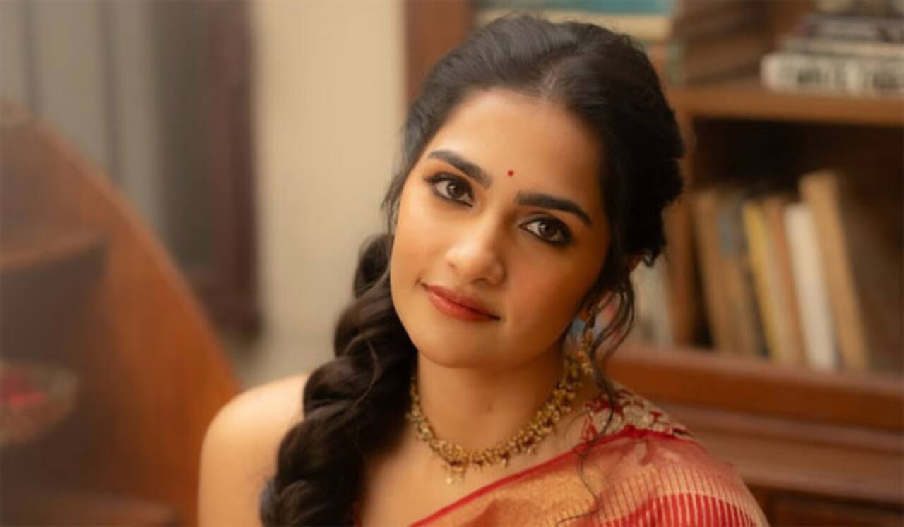 சம்பளத்தை உயர்த்தினாரா ருக்மணி வசந்த்?