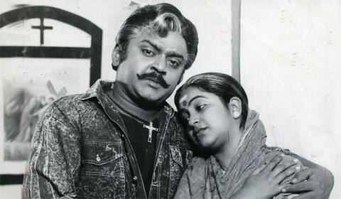 பிளாஷ்பேக்: தன் படத்தை பார்க்க விரும்பாத விஜயகாந்த்