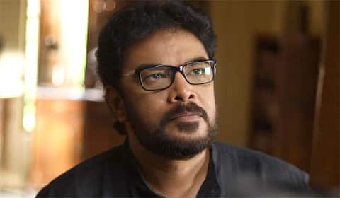 சுந்தர்.சி மீது பணமோசடி புகார்