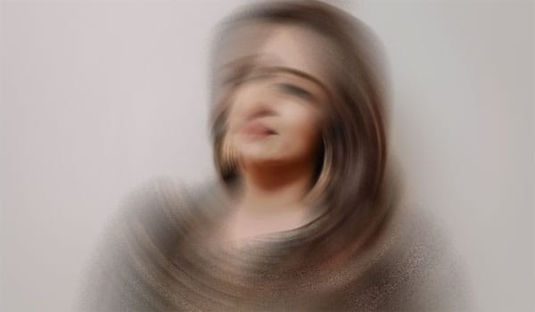 முட்டுக்கட்டையால் அப்செட்டில் நடிகை