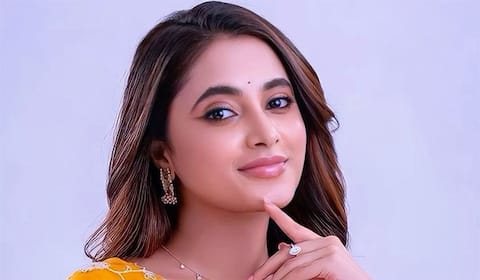 அரசன் செட்டுக்கு வந்த பிரியங்கா மோகன்