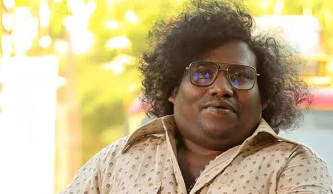 சந்தானம், சூரி பாணிக்கு மாறும் யோகிபாபு