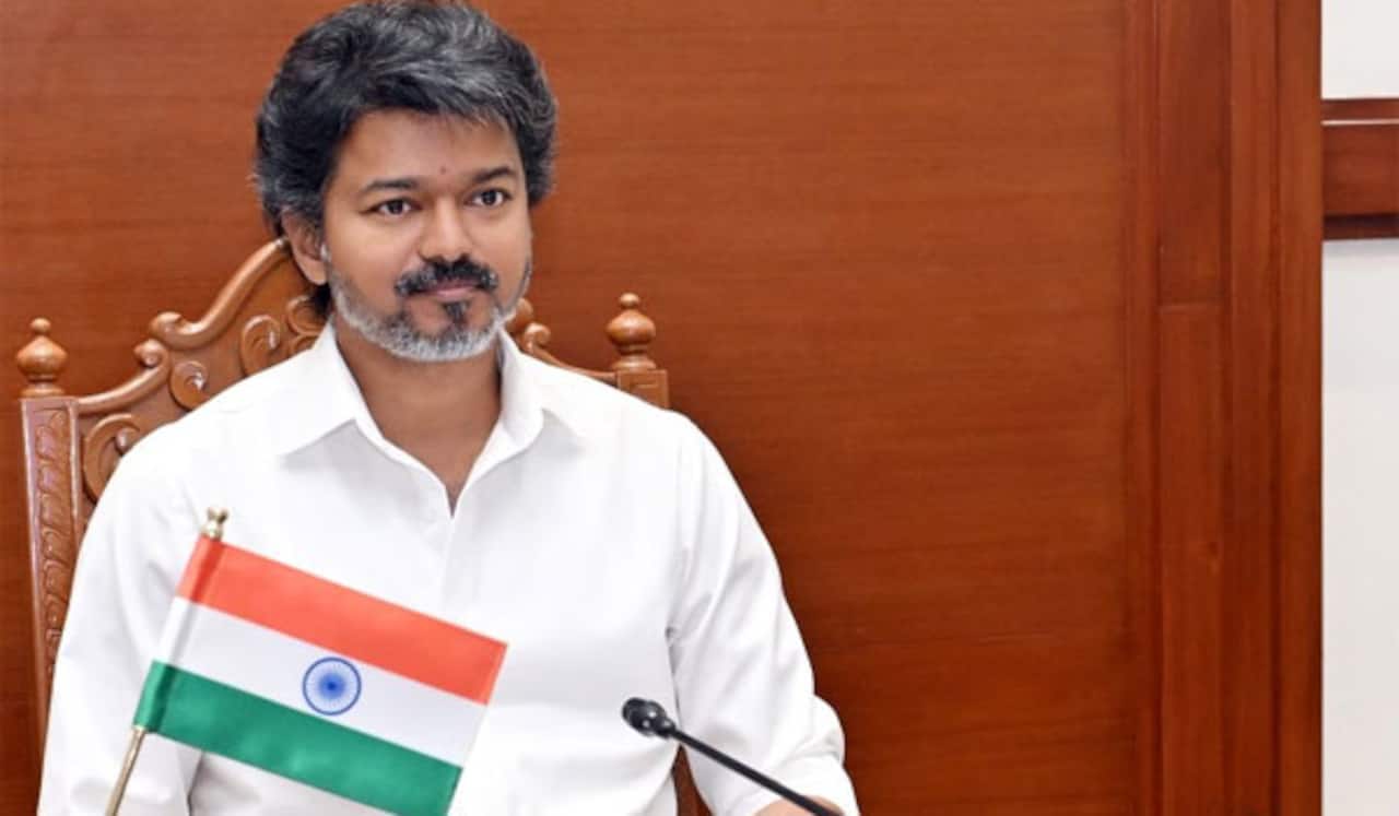 திரையரங்குகளுக்கு ஜாக்பாட்... இனி 5 காட்சி திரையிடலாம் : முதல்வர் விஜய் உத்தரவு