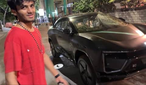 ஒளிப்பதிவாளரைத் தொடர்ந்து இசையமைப்பாளருக்கும் கார் பரிசளித்த சூர்யா