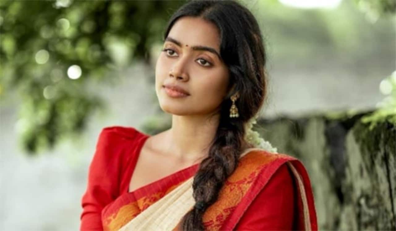 சினிமா ஹீரோயின் ஆன தர்ஷிகா